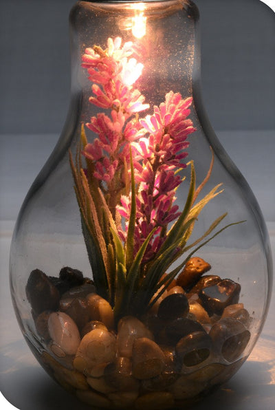 Dekoracja z kwiatami - lampa LED, wisząca żarówka